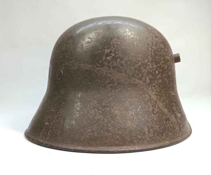 WW1 Imperial German M17 Steel Helmet.