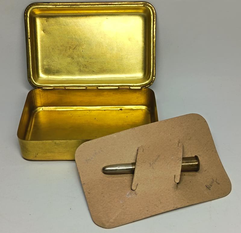WW1 British Princess Mary Tin and Pencil.