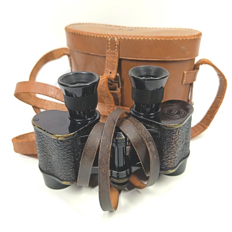 WW2 U. S. Army Signal Corps, 6 Power, Bausch & Lomb Binoculars.