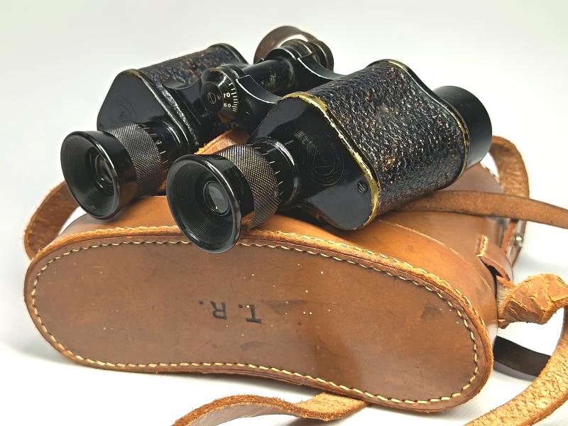 WW2 U. S. Army Signal Corps, 6 Power, Bausch & Lomb Binoculars.