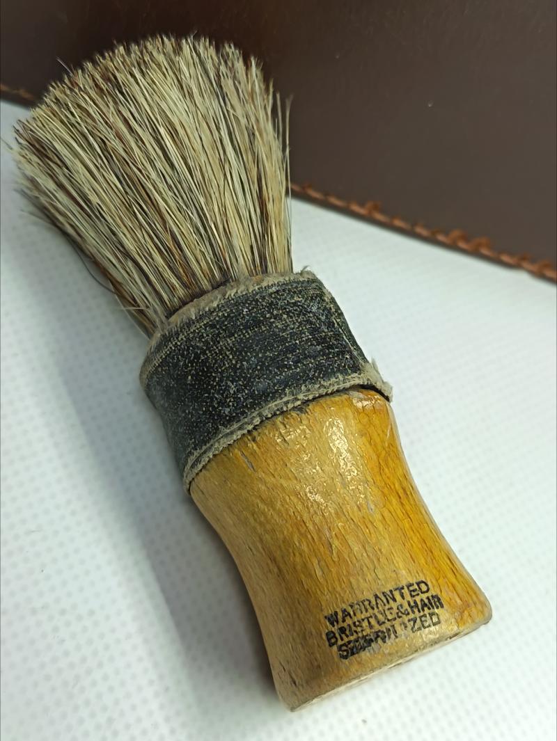 WW2 British Officer's Shaving Soap Brush and Case. 1944.