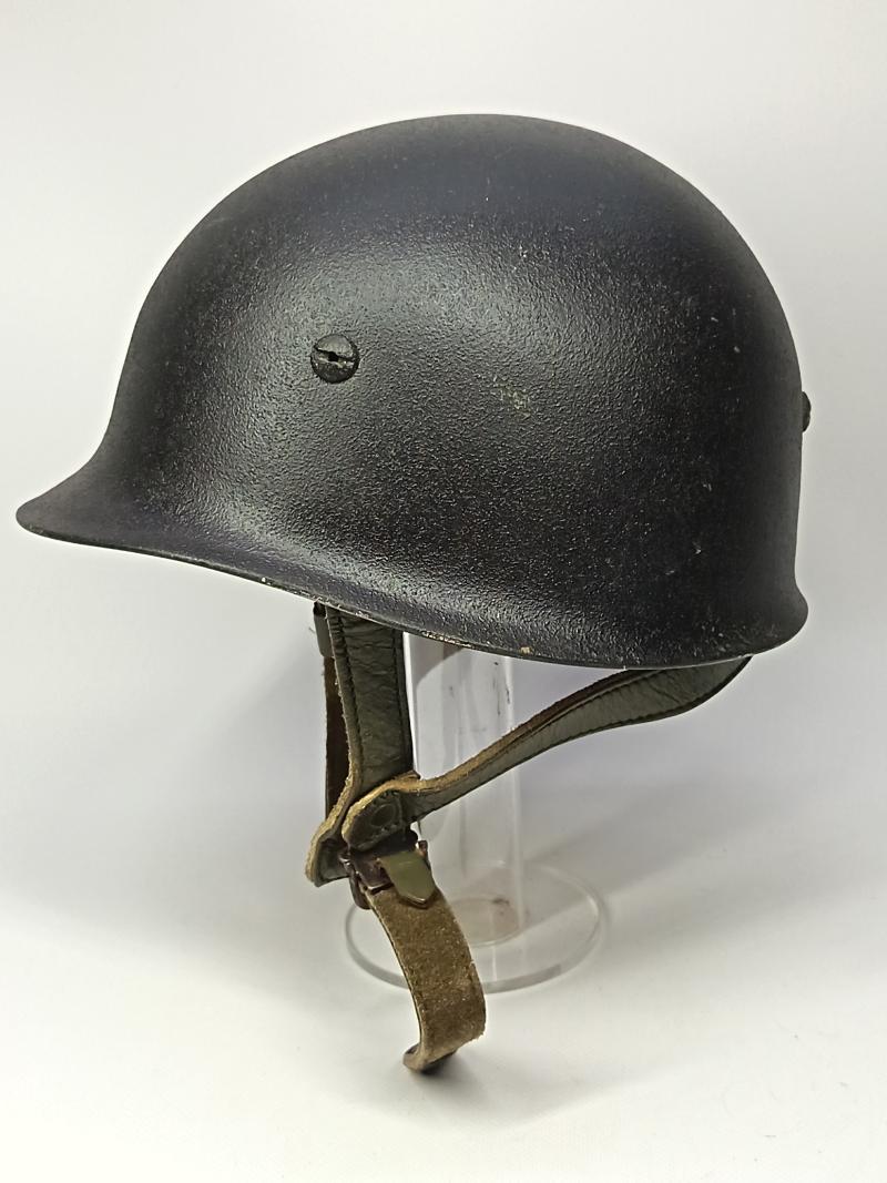 West German Bundeswehr 1A1LL Steel Paratrooper Helmet.